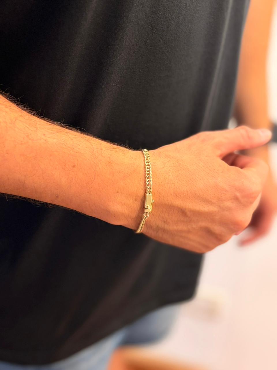 Pulsera de oro 18k detalle cierre - Montesarchio Alta Gioielleria Buenos Aires